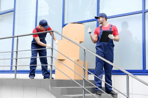 Residential street access considerations for house removals in Barnes