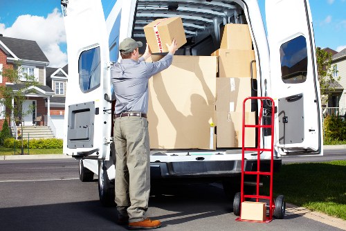 Cubic-yard rate illustration for a mixed household storage job